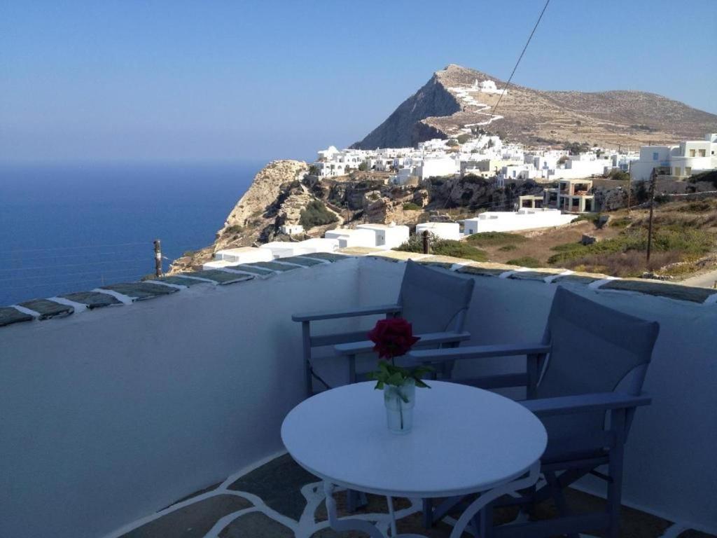 Kifines Suites Folegandros Town Экстерьер фото